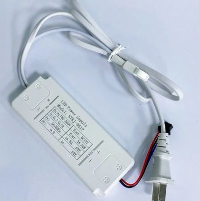 超薄型電源 12V/24V 60W 100W 150W LEDドライバ LEDストライプライトチンのための電源交換