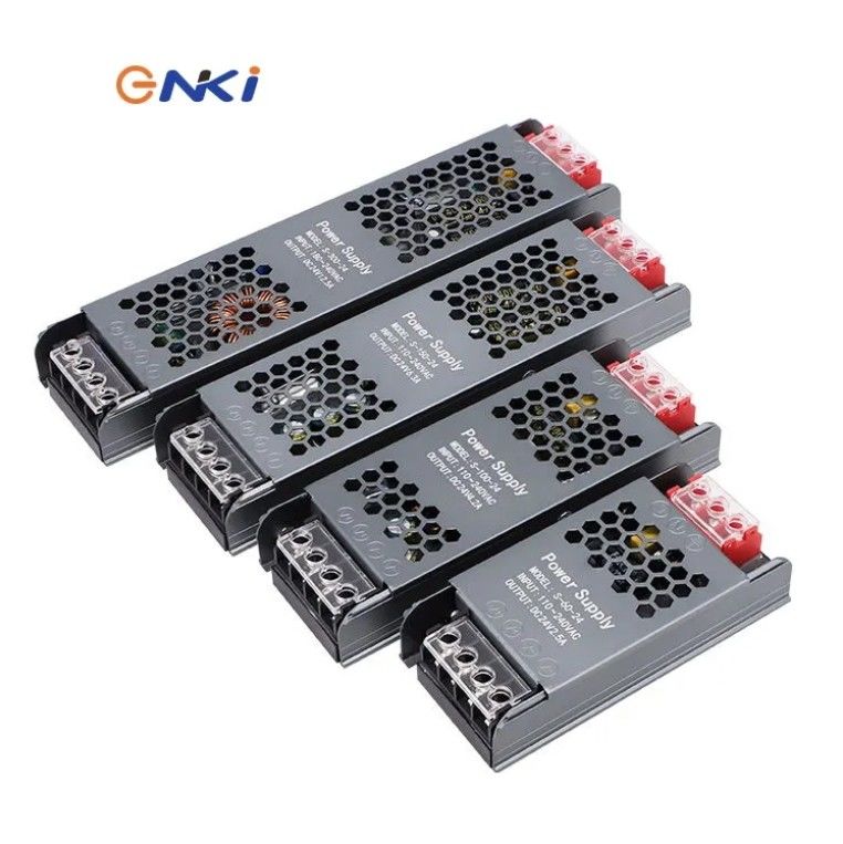 超薄型電源 12V/24V 60W 100W 150W LEDドライバ LEDストライプライトチンのための電源交換